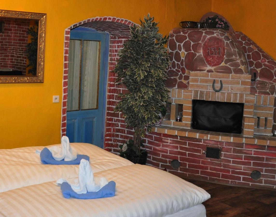Centrum Tiffany Pension Domažlice Екстериор снимка
