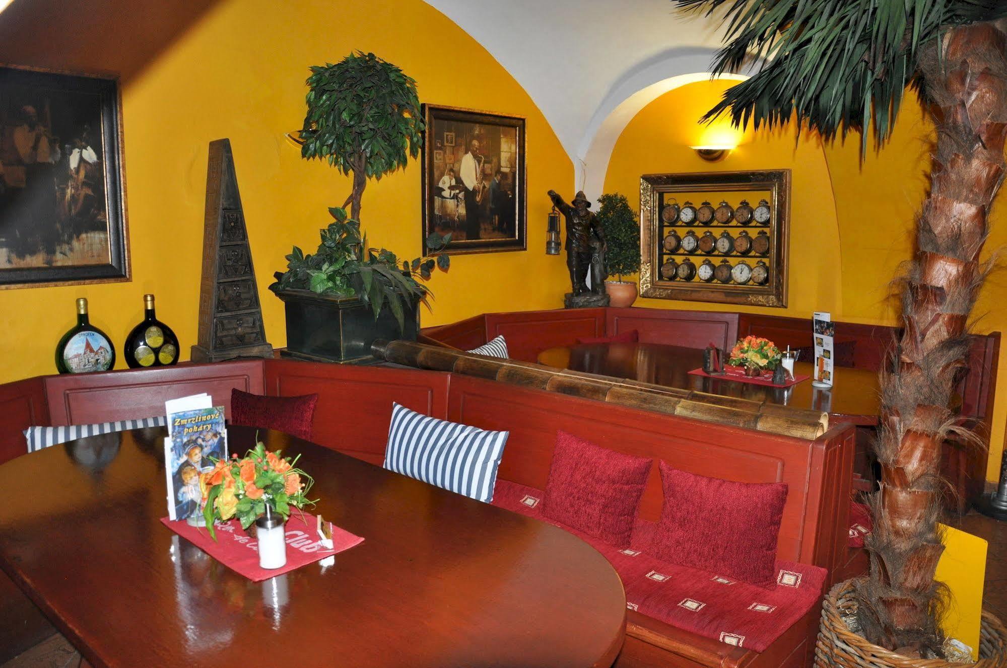 Centrum Tiffany Pension Domažlice Екстериор снимка